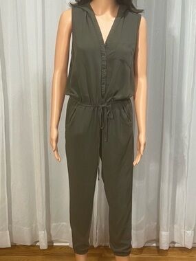 BE COOL Dark Green Sleeveless Jumpsuit